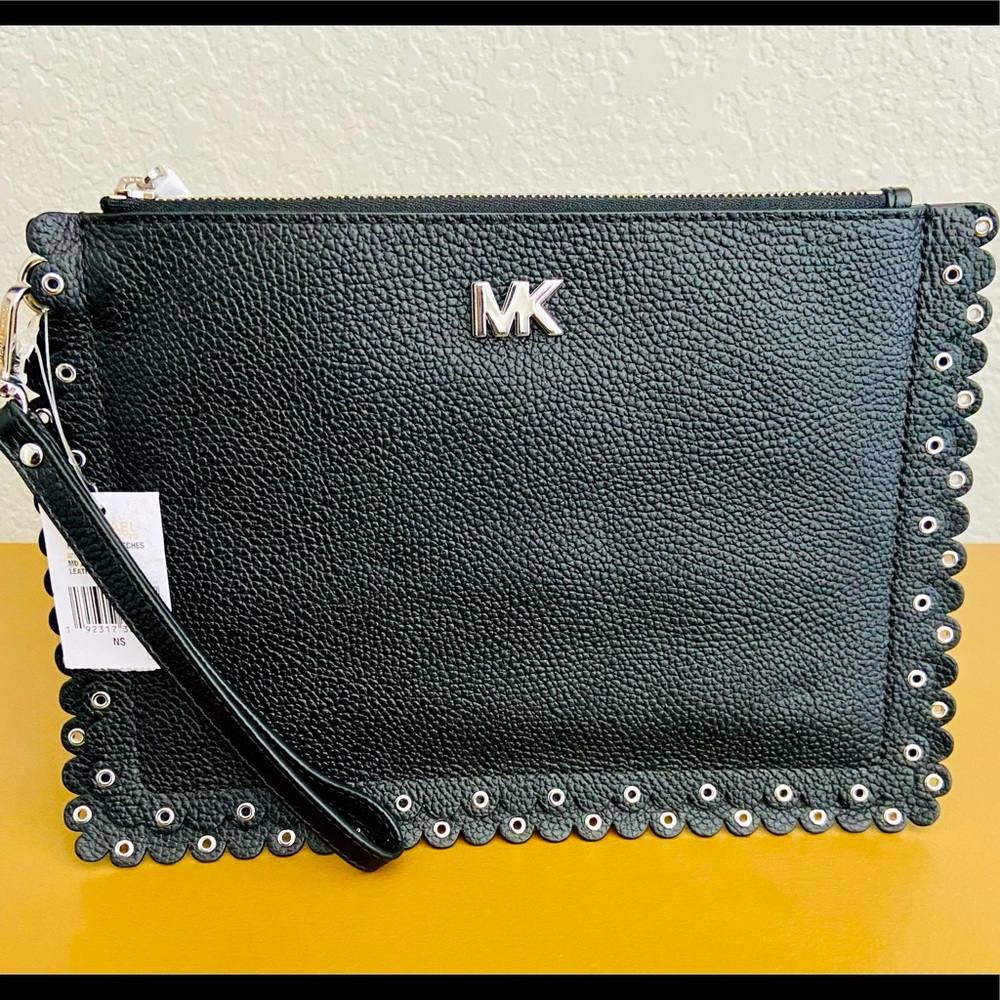 NWT Michael Kors Wristlet
